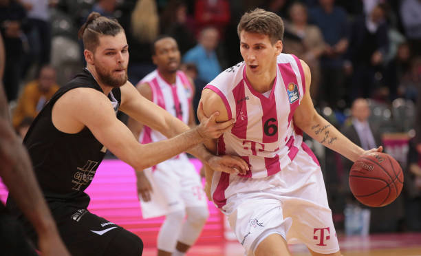 整体战术的 整体战术的