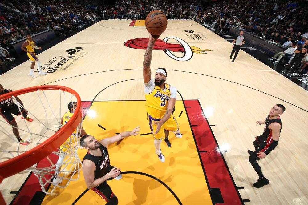 足球比赛中 足球比赛中